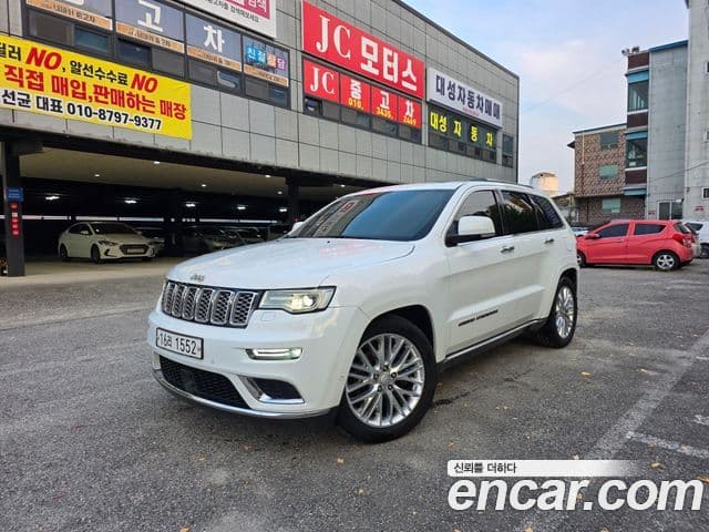Jeep Grand Cherokee 2018 — Şəkil 4/17