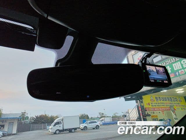 Jeep Grand Cherokee 2018 — Şəkil 14/17