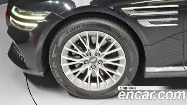 Genesis G80 2021 — Photo 1/20