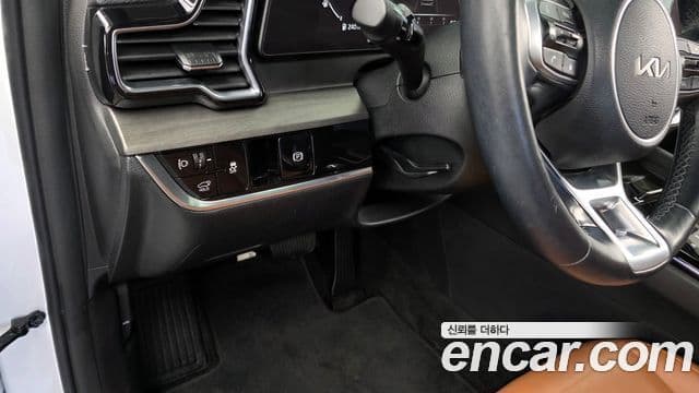 Kia Sportage 2021 — ფოტო 18/20