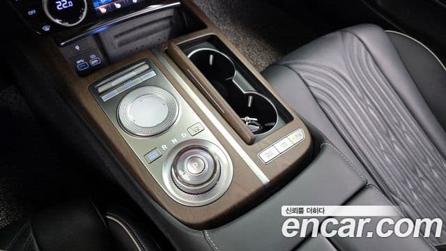 Genesis Electrified G80 2021 — Şəkil 9/20