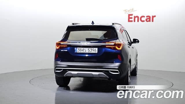 Kia Seltos 2021 — ფოტო 4/20