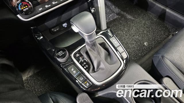 Kia Seltos 2021 — ფოტო 8/20