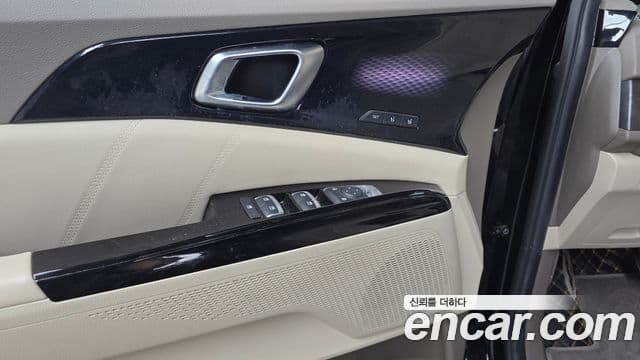 Kia Carnival 2020 — Фото 18/20