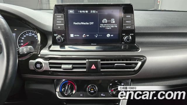 Kia Seltos 2020 — Şəkil 18/20