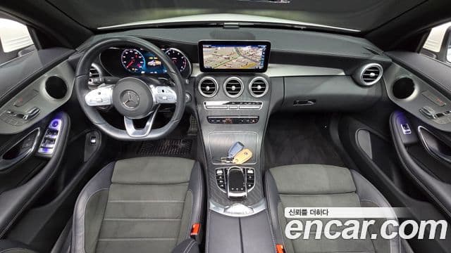 Mercedes-Benz C-Class 2023 — Photo 11/20