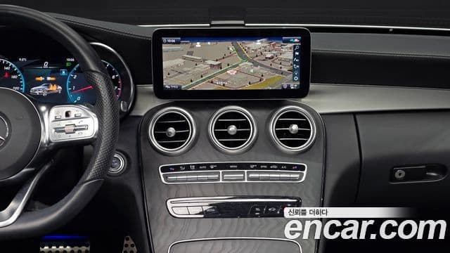 Mercedes-Benz C-Class 2023 — Photo 6/20