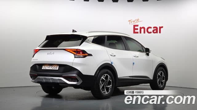 Kia Sportage 2021 — ფოტო 2/20