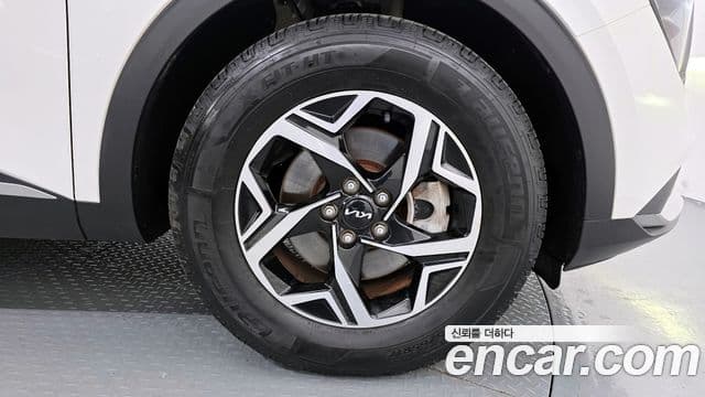 Kia Sportage 2021 — ფოტო 5/20