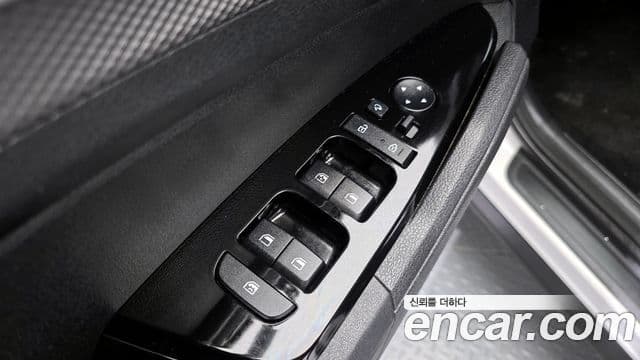 Kia Sportage 2021 — ფოტო 14/20