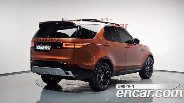 Land Rover Discovery 5 2020 — ფოტო 2/20