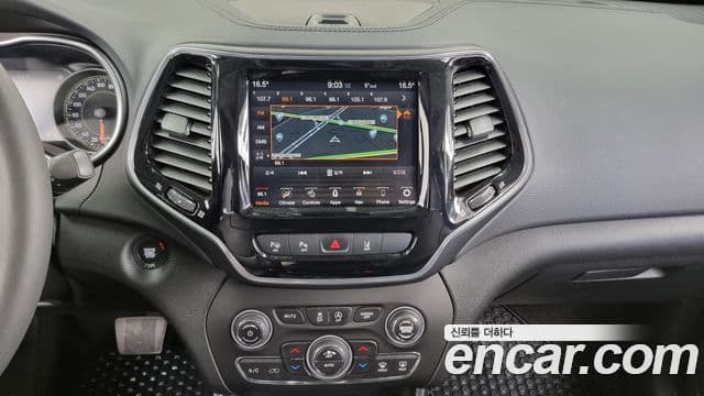 Jeep Cherokee 2022 — Фото 14/20