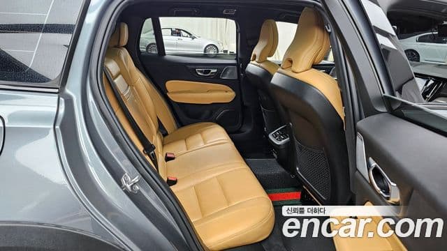 Volvo V60 Cross Country 2020 — Фото 12/20