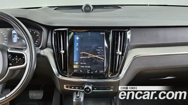 Volvo V60 Cross Country 2020 — Фото 14/20