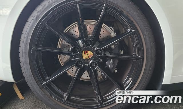 Porsche 911 2024 — ფოტო 6/18