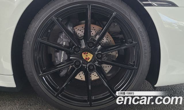 Porsche 911 2024 — ფოტო 7/18