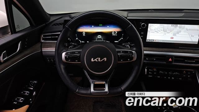 Kia K5 2021 — Şəkil 13/20