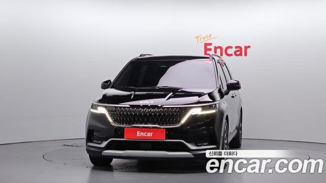 Kia Carnival 2022 — ფოტო 2/20