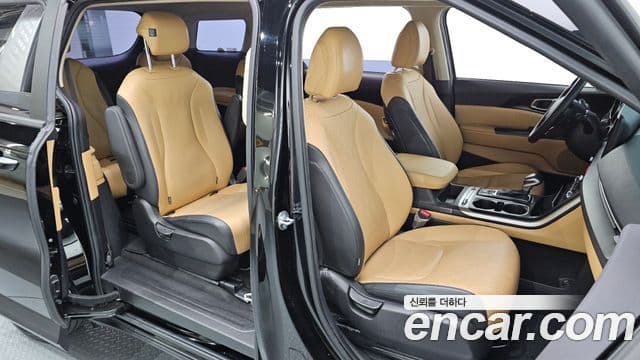 Kia Carnival 2022 — ფოტო 10/20