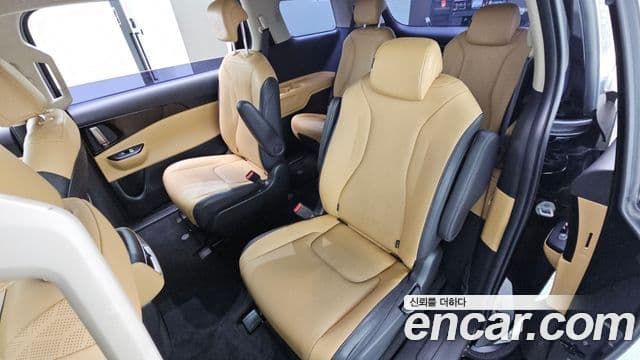 Kia Carnival 2022 — ფოტო 11/20