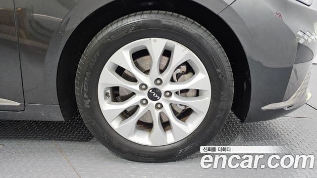 Kia K8 2022 — ფოტო 5/20