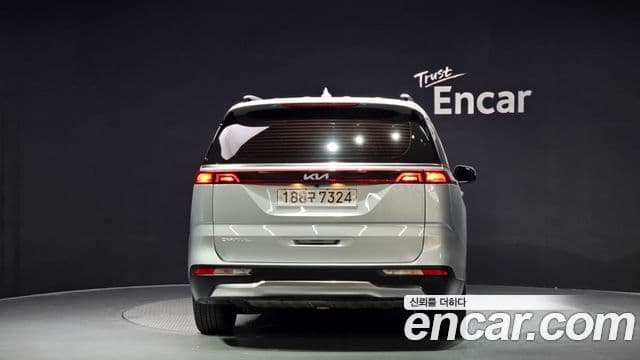 Kia Carnival 2022 — Фото 3/20