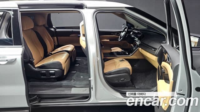 Kia Carnival 2022 — Фото 11/20