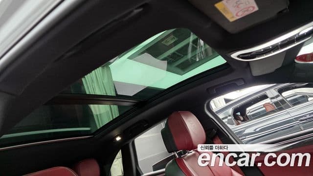 Porsche Macan 2022 — Photo 15/20