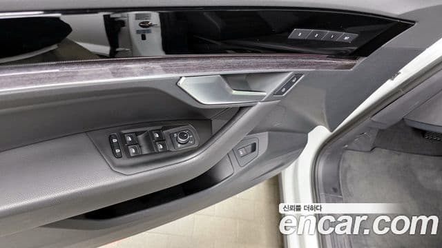 Volkswagen Touareg 2022 — ფოტო 19/20
