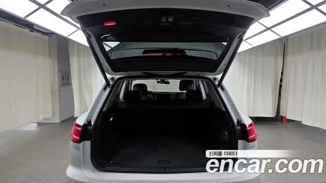 Volkswagen Touareg 2022 — ფოტო 20/20