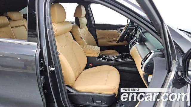 Kia Sorento 2022 — ფოტო 11/20