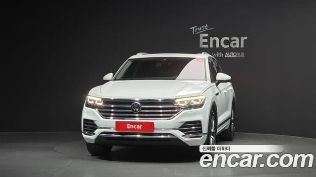 Volkswagen Touareg 2022 — ფოტო 3/20