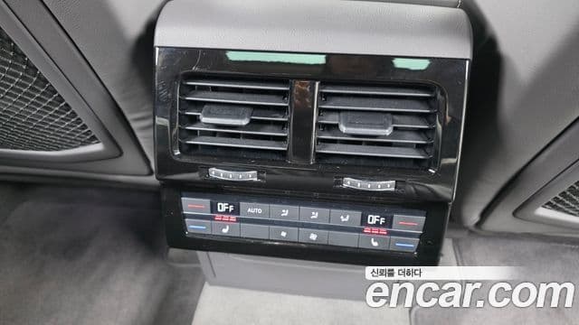 Volkswagen Touareg 2022 — ფოტო 18/20