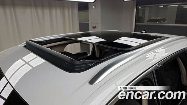 Volkswagen Touareg 2022 — Şəkil 18/20