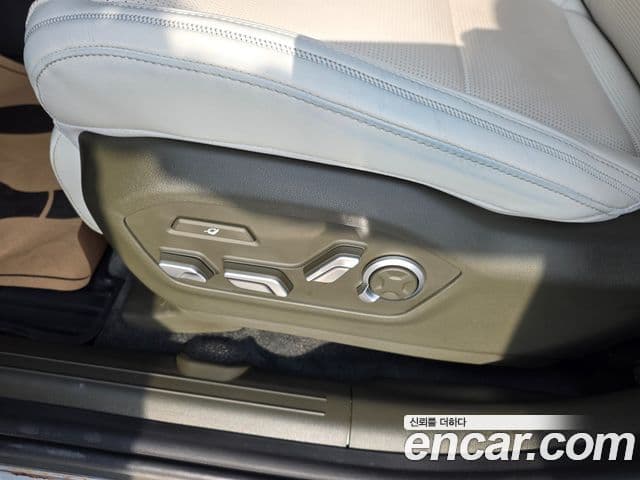 Hyundai Santa Fe 2023 — Photo 19/20