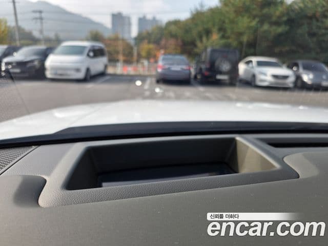 Hyundai Santa Fe 2023 — Photo 13/20