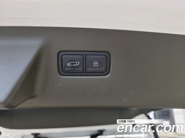 Hyundai Santa Fe 2023 — Photo 7/20