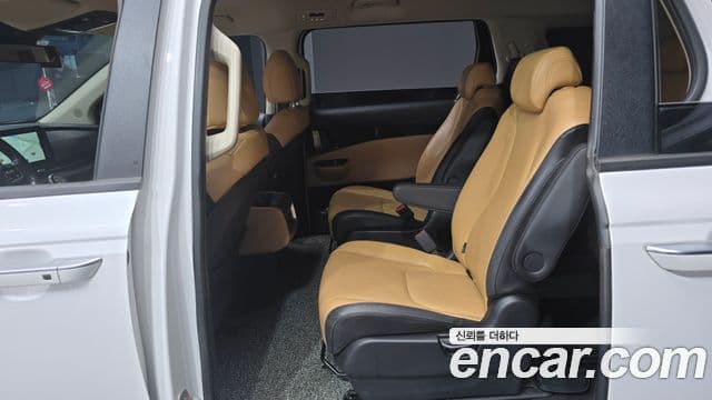 Kia Carnival 2021 — Şəkil 13/20