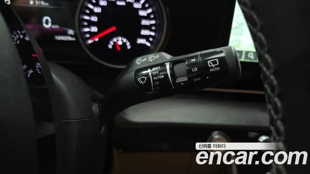 Kia Carnival 2021 — Şəkil 18/20