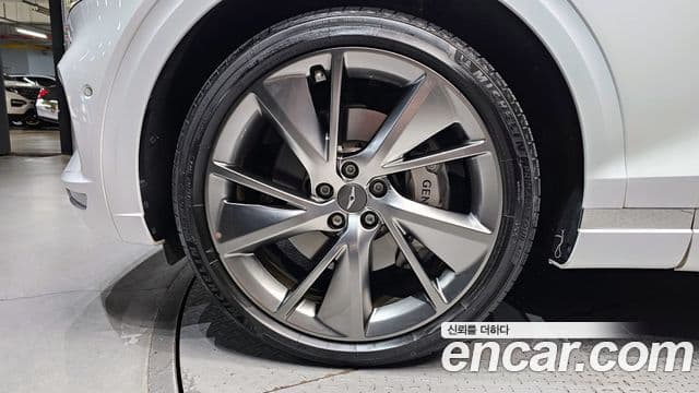 Genesis GV70 2023 — ფოტო 5/20