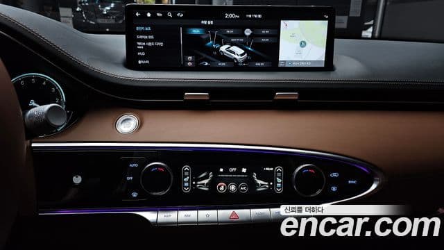 Genesis GV70 2023 — ფოტო 16/20