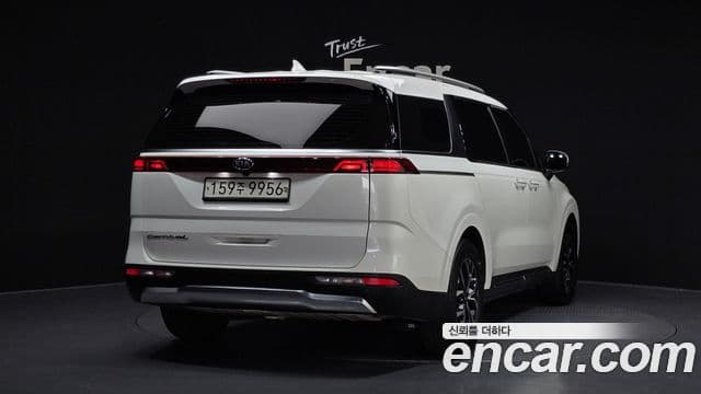 Kia Carnival 2020 — ფოტო 2/20