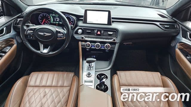 Genesis G70 2018 — ფოტო 8/20