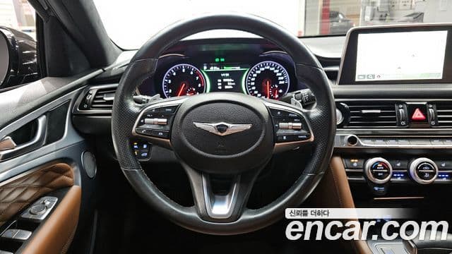 Genesis G70 2018 — ფოტო 13/20