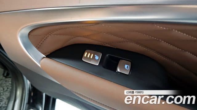 Genesis G70 2018 — ფოტო 18/20