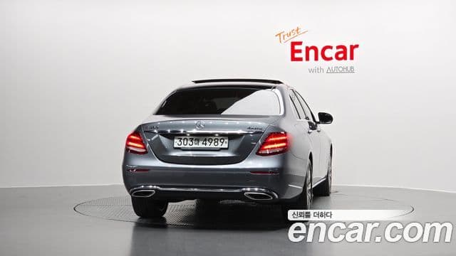 Mercedes-Benz E-Class 2019 — ფოტო 4/20