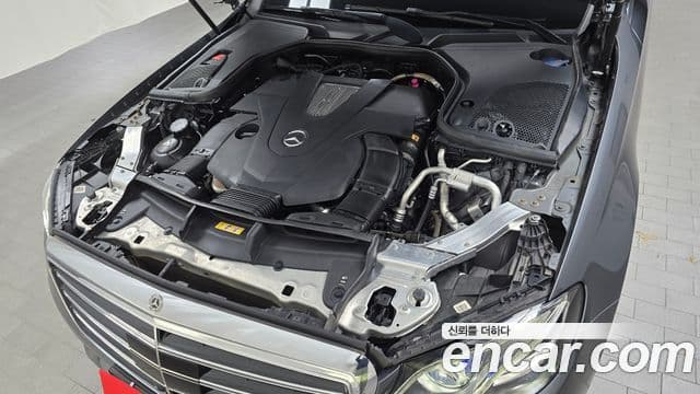 Mercedes-Benz E-Class 2019 — фото 6 из 20