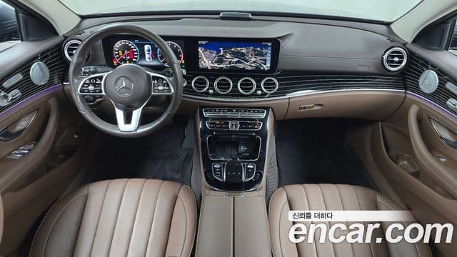 Mercedes-Benz E-Class 2019 — ფოტო 7/20