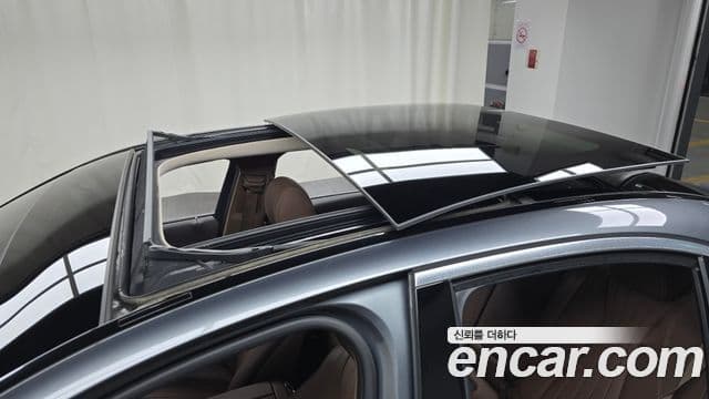 Mercedes-Benz E-Class 2019 — ფოტო 19/20
