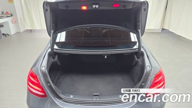 Mercedes-Benz E-Class 2019 — ფოტო 20/20